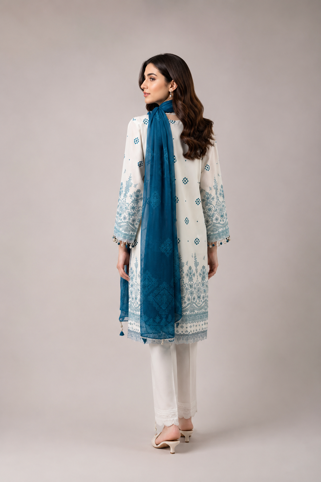 J. Elegant Printed Lawn 3PC Suit