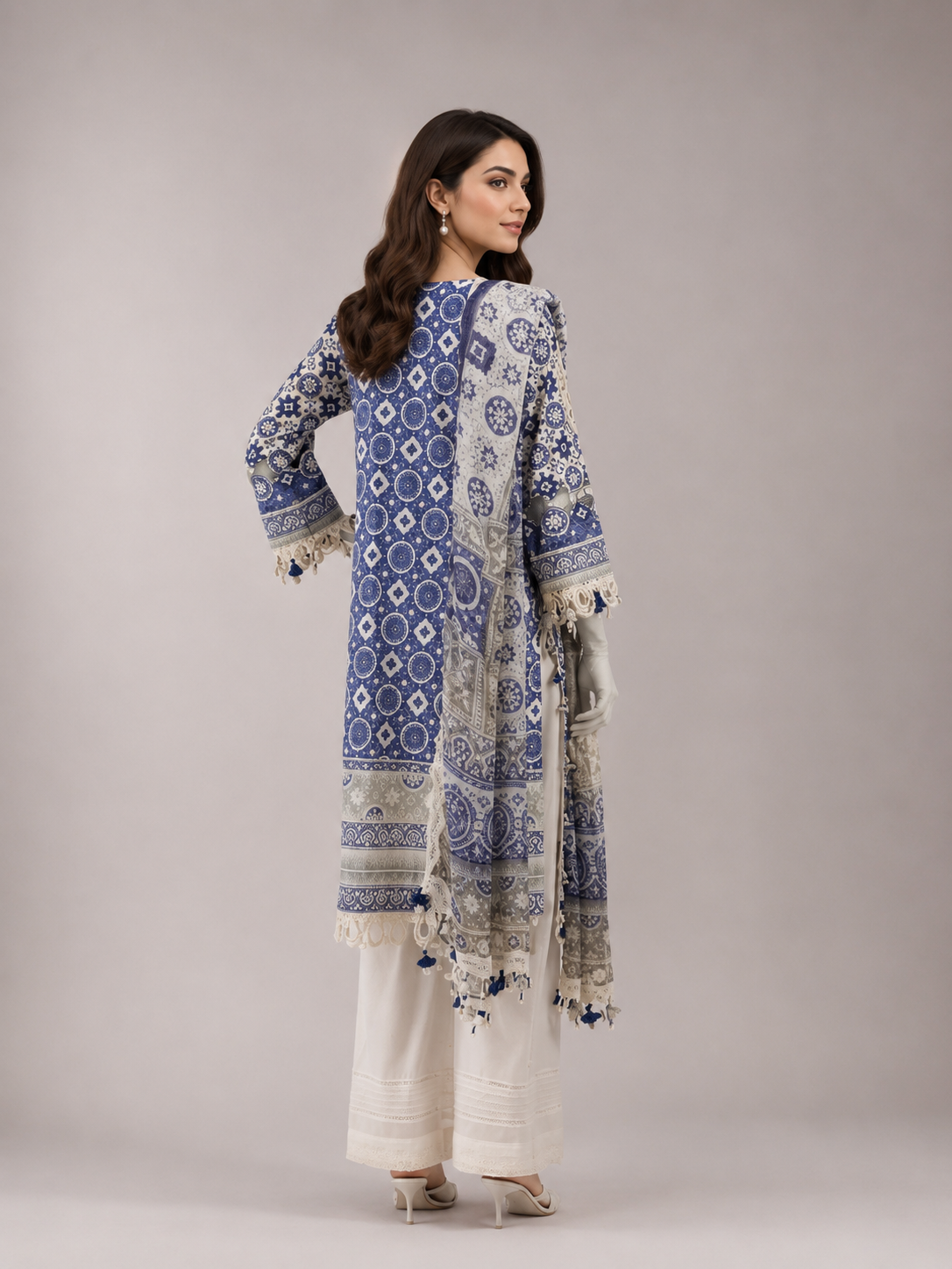 J. Elegant Printed Lawn 3PC Suit
