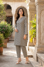 2PC ETHNC Lawn Suit – Imported(Unstitched)